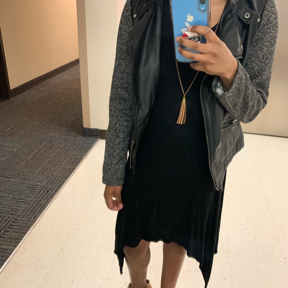 Dress - Picture 4 of 4